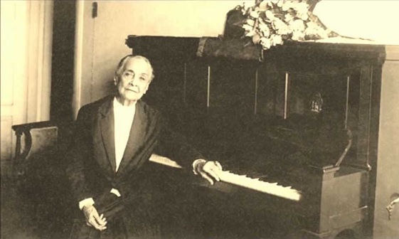Sua última foto, aos 85 anos, no dia de seu aniversário.