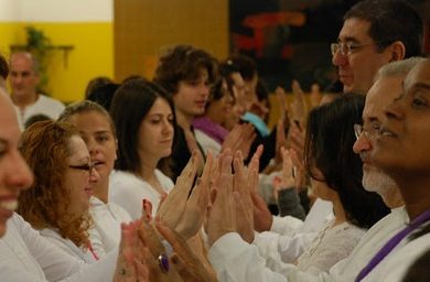 celebracao-de-cura-em-magnified-healing-kuan-yn2.jpg